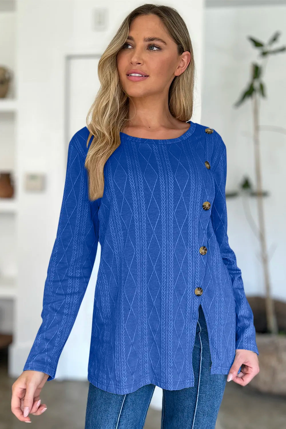 ae0951a6-d05c-429f-bcea-833a59d8744d-Max